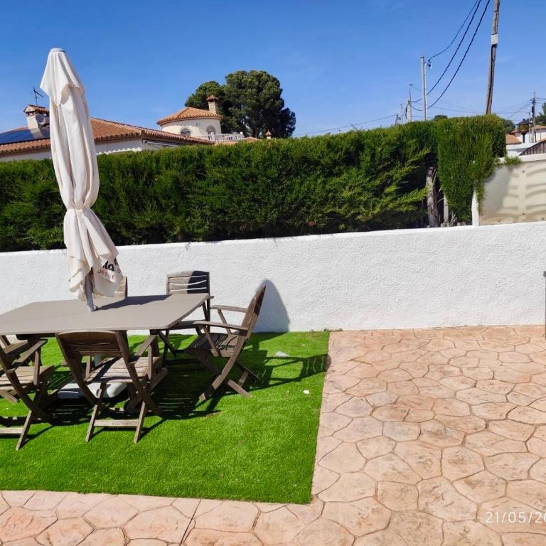 CASA CON PISCINA y BARBACOA - Casa - 21