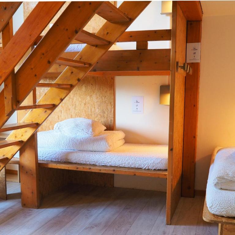 Auberge de Jeunesse HI La Clusaz - Posto Letto in Dormitorio Misto con 8 Letti - 4
