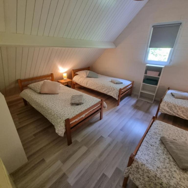 Les Chalets de SAUMUR, Piscine & Parc boisé, 100m du CadreNoir - Chalet 3 Chambres - 24