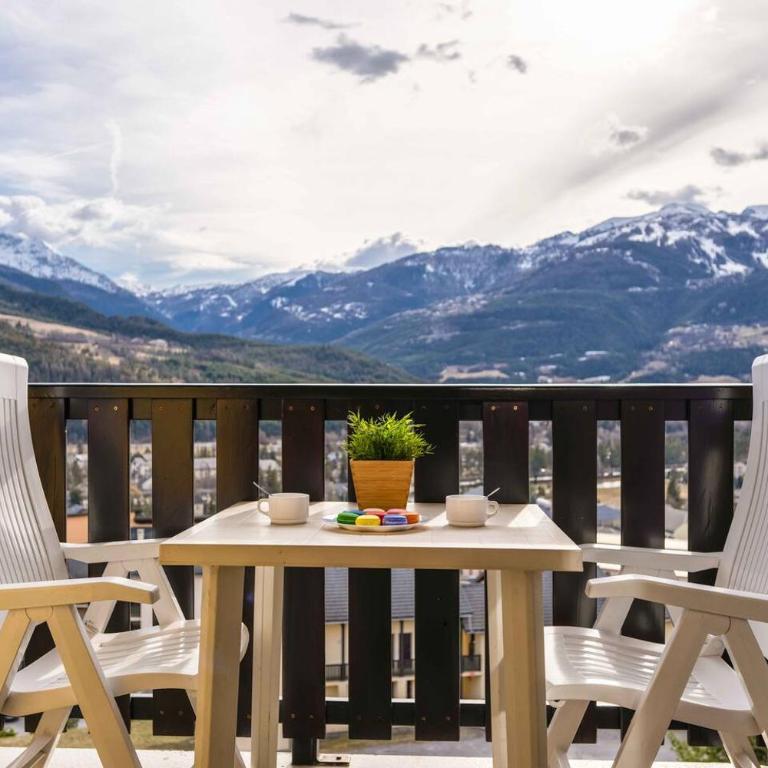 Esprit Montagne - Vue - Balcon - Parking - Two-Bedroom Apartment - 16