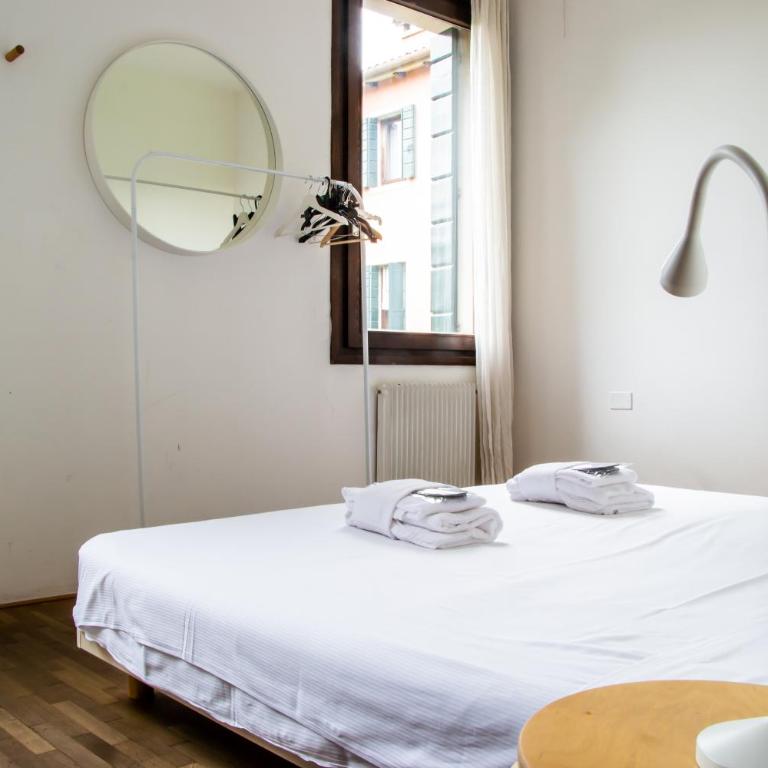 Welc-oM Casa Anna - Appartamento con 2 Camere da Letto - Via Seminario, 8 - 5