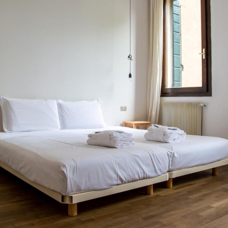 Welc-oM Casa Anna - Appartamento con 2 Camere da Letto - Via Seminario, 8 - 15