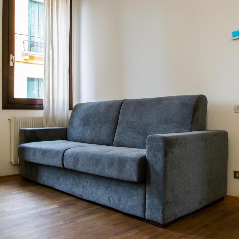 Welc-oM Casa Anna - Appartamento con 2 Camere da Letto - Via Seminario, 8 - 24