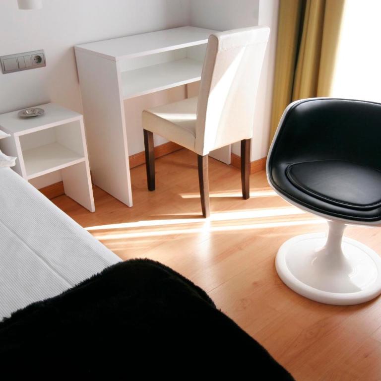 Hostal Santo Domingo - Superior Double Room - 11