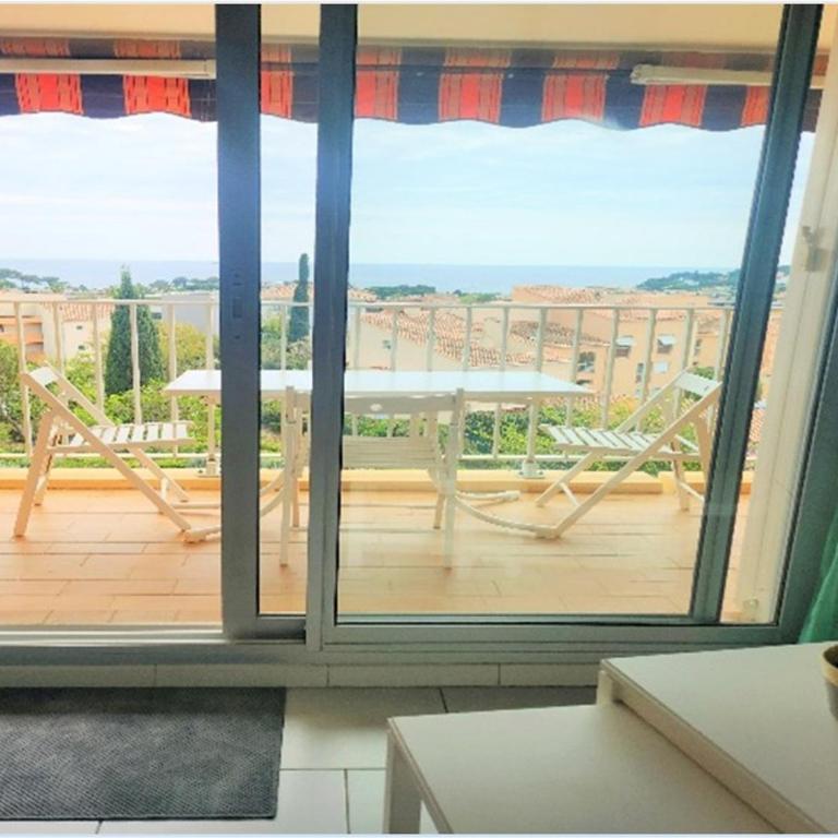 Charmant duplex vue mer panoramique sur le Golfe de Giens avec piscine - Appartement 2 Chambres avec Terrasse et Vue sur la Mer - 4