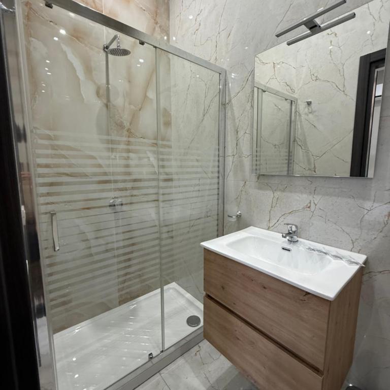 Palazzo Valentino - Camera Quadrupla Comfort - 5