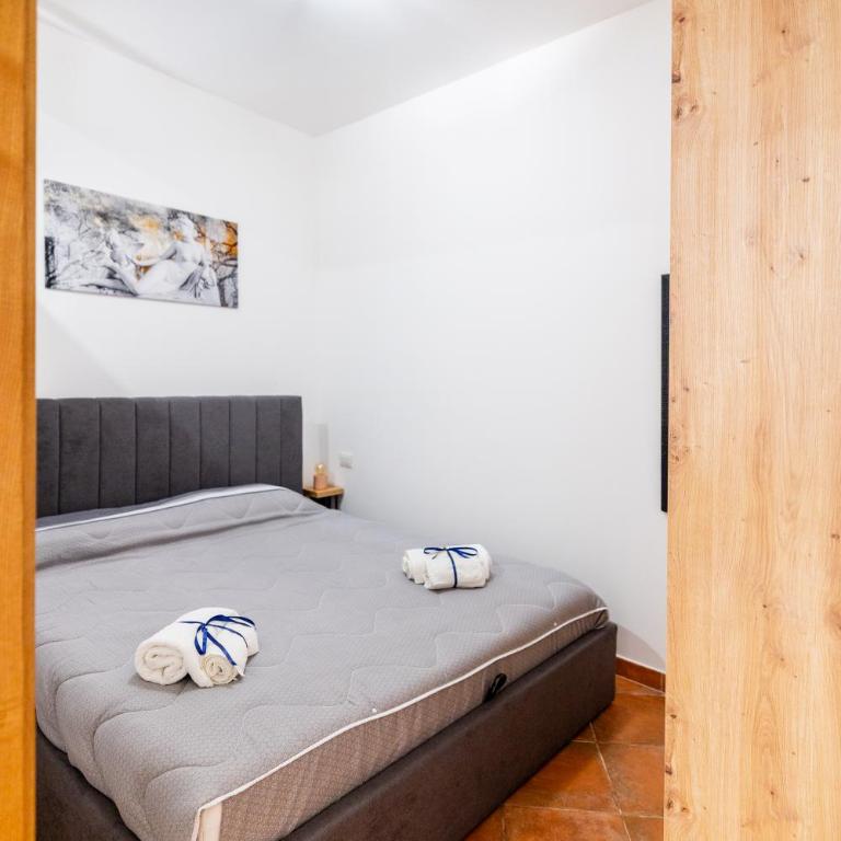 Casa Liotta - Family Room - 29