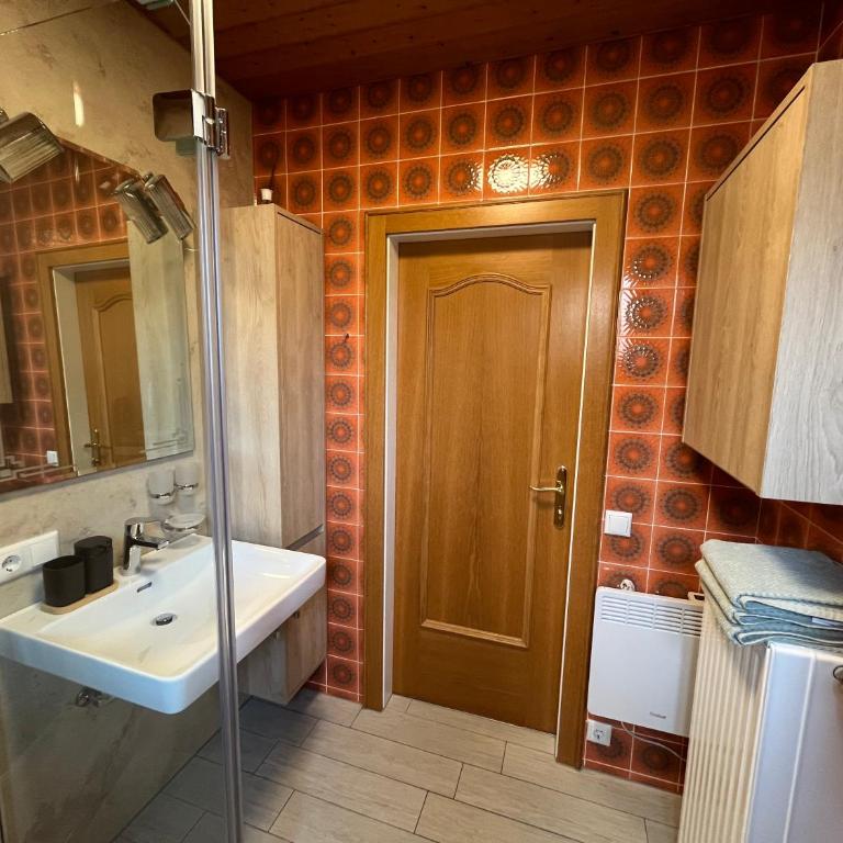 Salzkammergut Hideaway RUDOLPH - Apartment mit 2 Schlafzimmern und Terrasse - 16