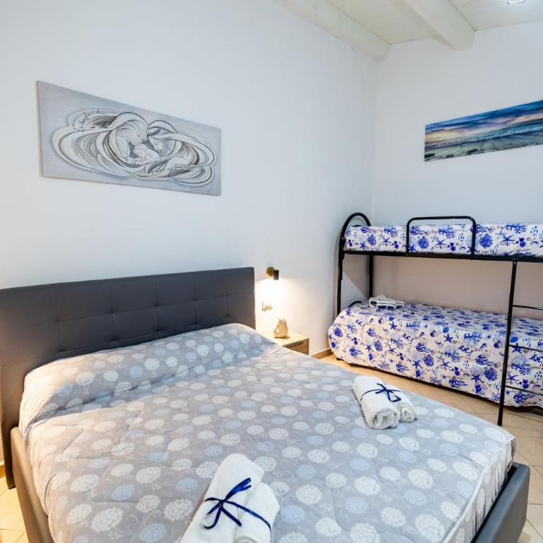 Casa Liotta - Standard Family Room - 27