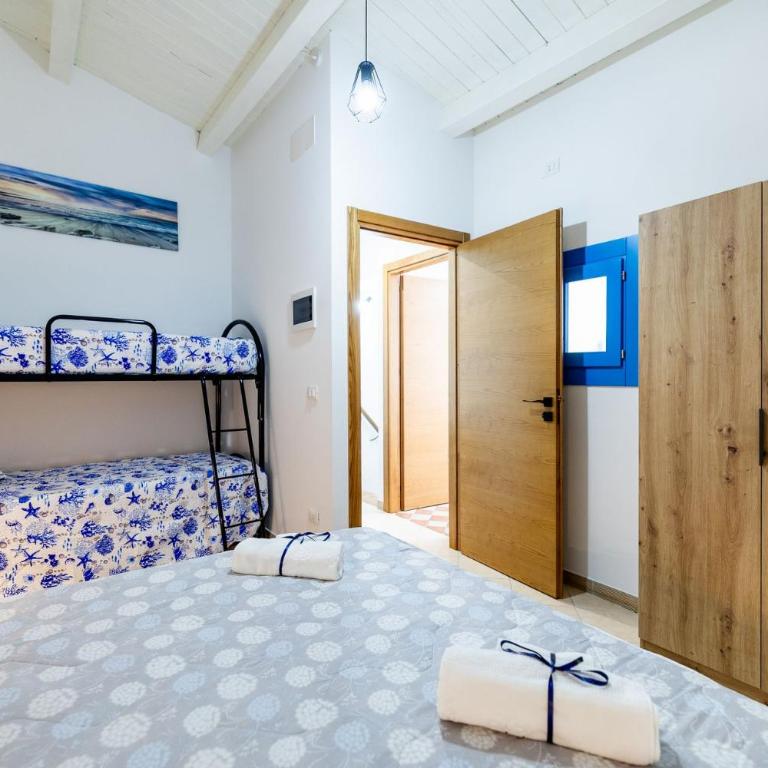 Casa Liotta - Standard Family Room - 33