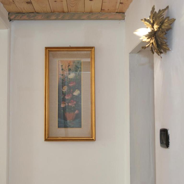Grandma's Home - Three-Bedroom Apartment - 86