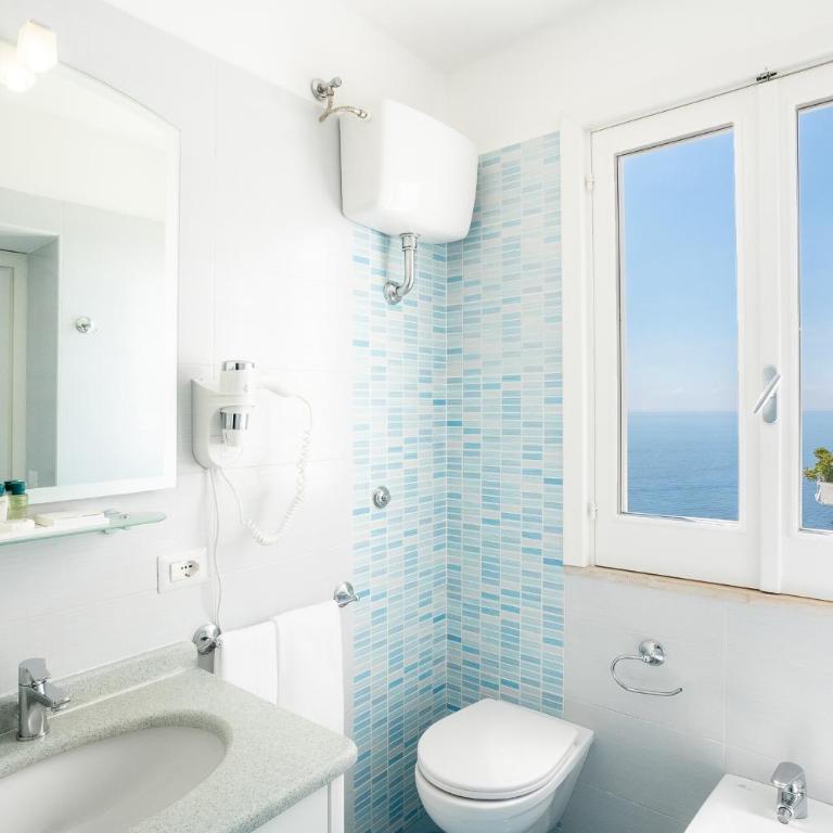 Casa Nilde - Camera Matrimoniale Superior con Balcone e Vista Mare - 20