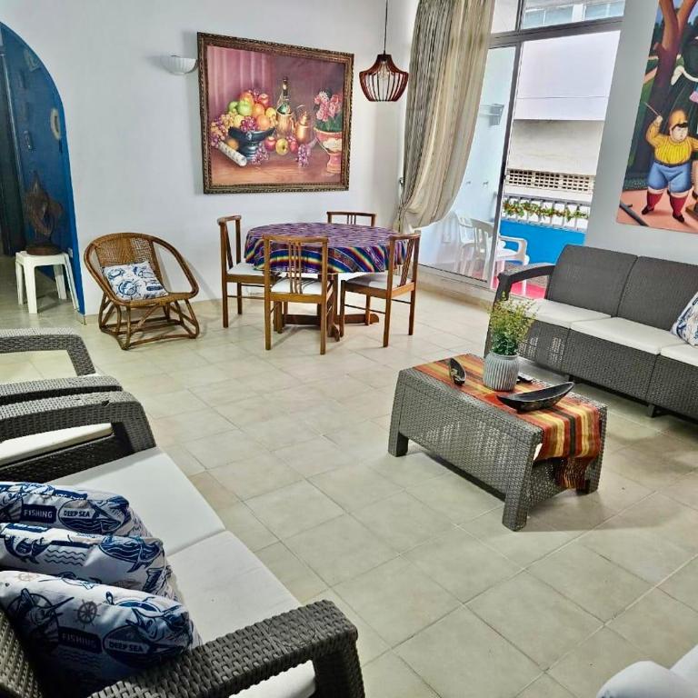 Hermoso apartamento caribeño Bocagrande Cartagena 100 metros - Two-Bedroom Apartment - 1