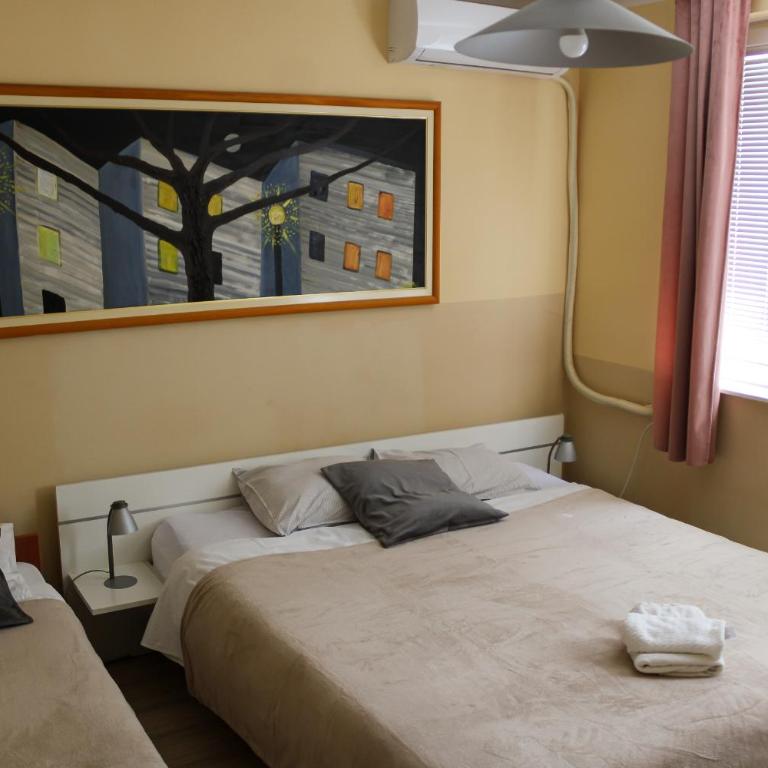 Bed and Breakfast Majesty - Dvokrevetna Soba sa Bračnim Krevetom - 8