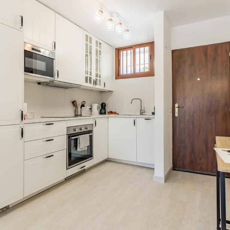 Bright seaside apartment in Los Cristianos - Achacay - Apartamento de 2 dormitorios - 18