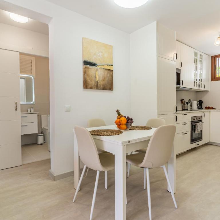 Bright seaside apartment in Los Cristianos - Achacay - Apartamento de 2 dormitorios - 37
