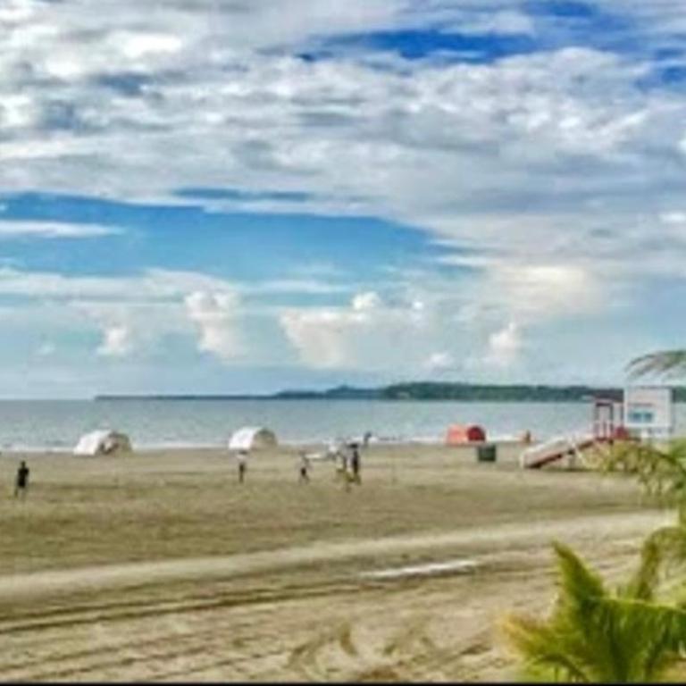 Apartamento con excelente Vista al Mar - Three-Bedroom Apartment - 6