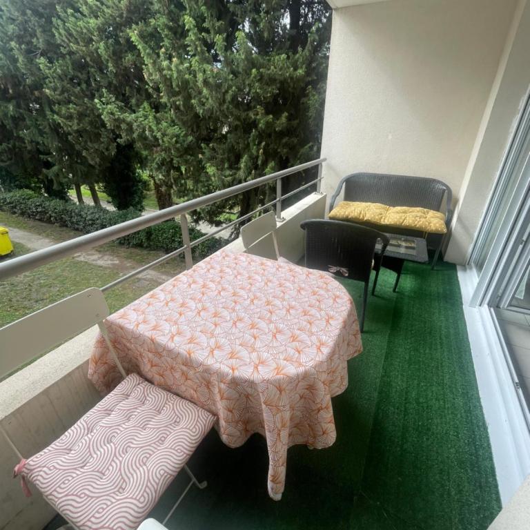 Appartement Studio en résidence Avignon zone Agroparc - Apartment mit 1 Schlafzimmer - 7
