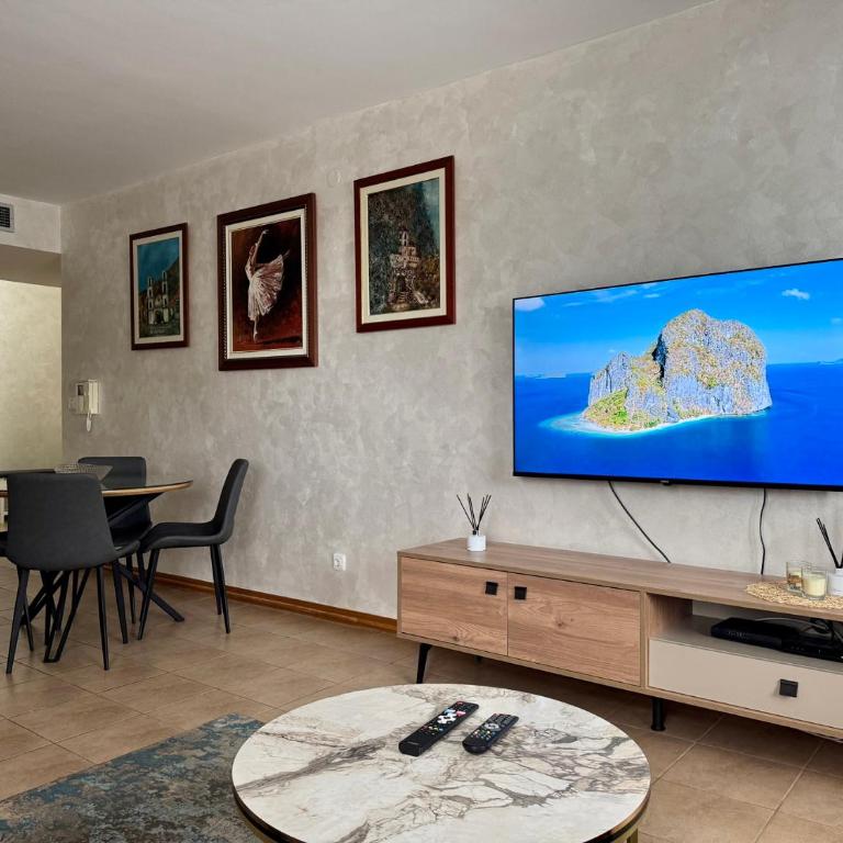 Seaside Apartment in Becici - Superior Apartman - 11