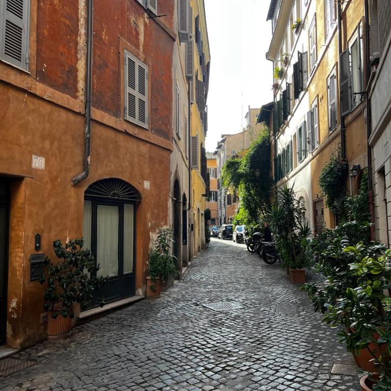 Roman Blooms Your retreat in Campo de Fiori - Appartamento con 2 Camere da Letto - 15