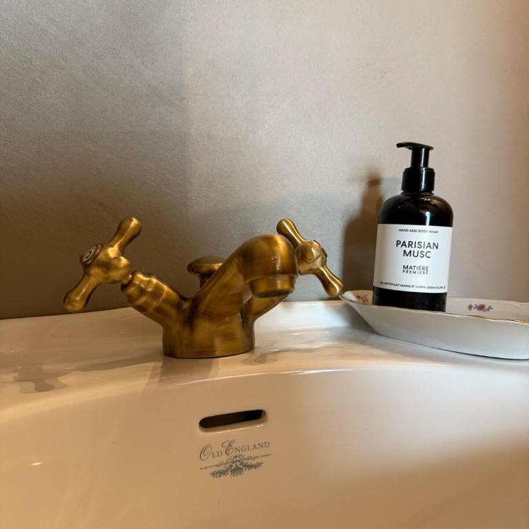 Roman Blooms Your retreat in Campo de Fiori - Appartamento con 2 Camere da Letto - 12