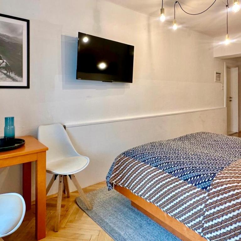 Hotel Krone 1512 - Economy Doppelzimmer mit Blick auf die Straße - 4