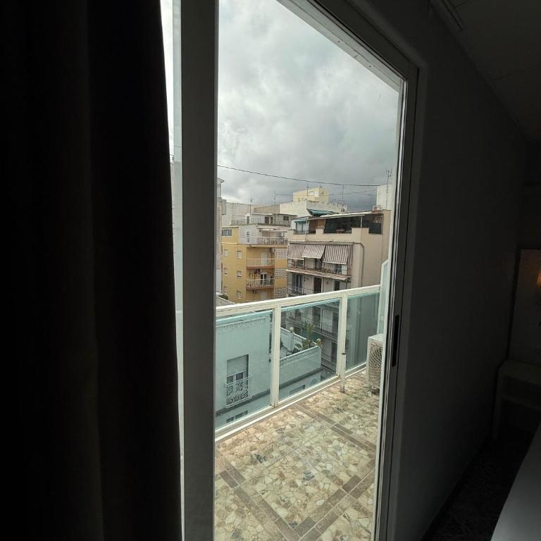Hostal B and B Benidorm - Habitación Doble - 1 o 2 camas - 5