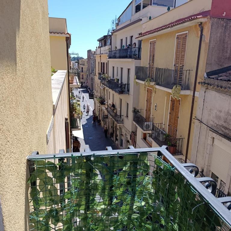 Sul Corso - Taormina Apartment B - Deluxe One-Bedroom Apartment with City View - 18