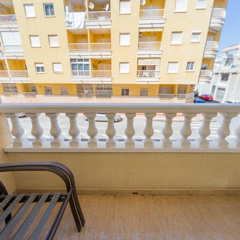 Apartamento con aparcamiento cerca del mar en Torrevieja - Apartamento de 1 dormitorio - 23