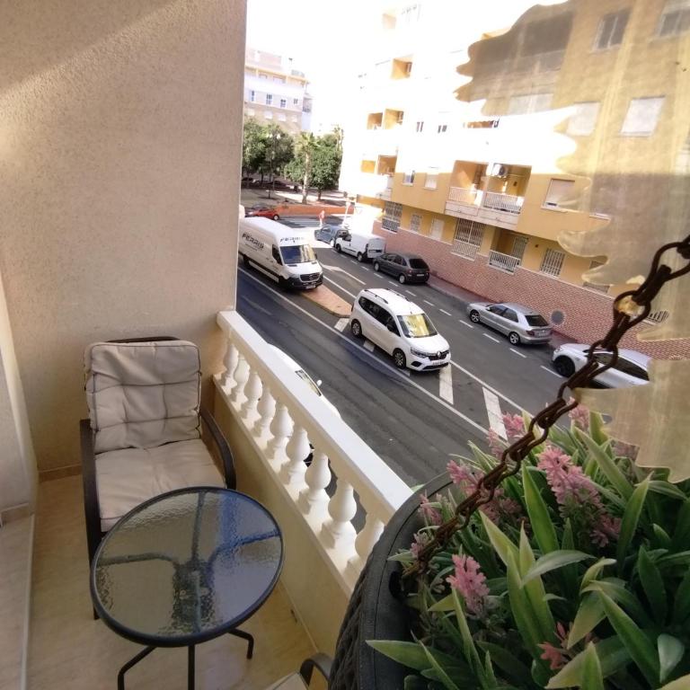 Apartamento con aparcamiento cerca del mar en Torrevieja - Apartamento de 1 dormitorio - 32