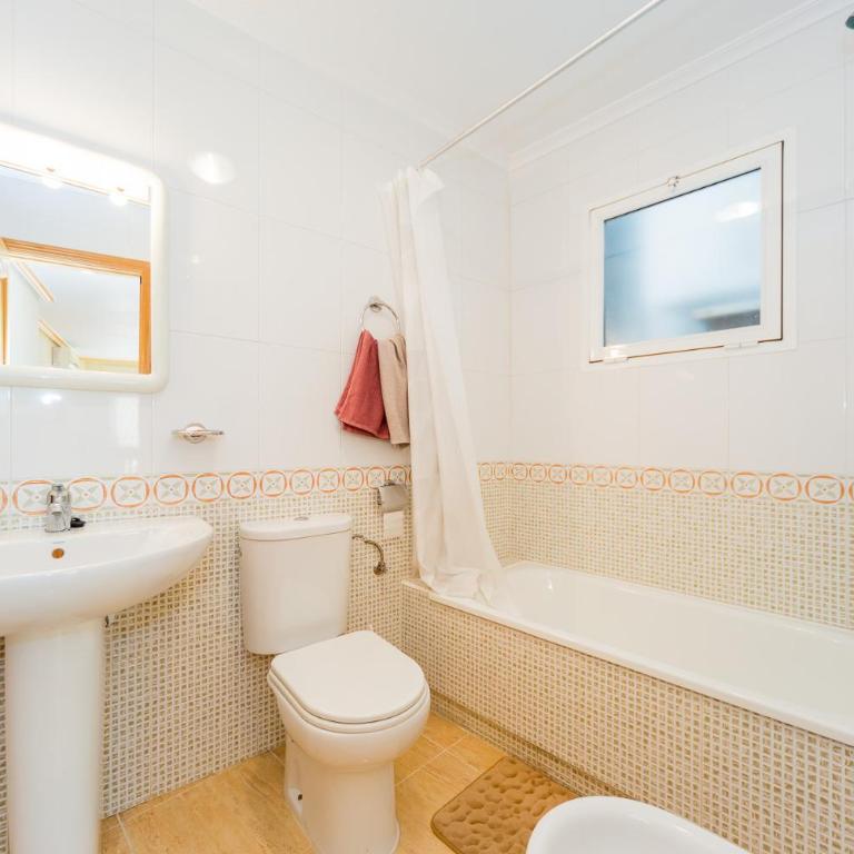 Apartamento con aparcamiento cerca del mar en Torrevieja - Apartamento de 1 dormitorio - 33