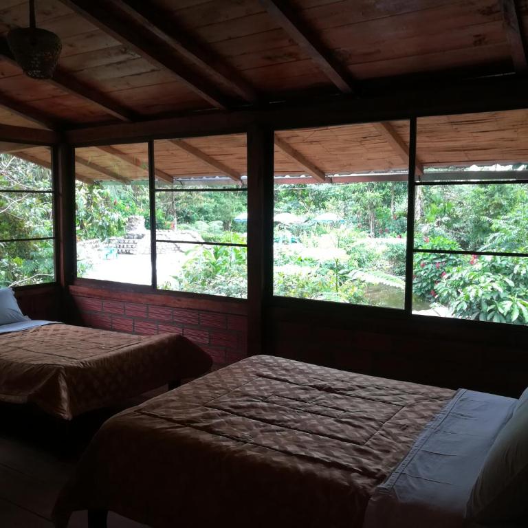 Pungara Eco-Lodge - Triple Room with Pool View - 3