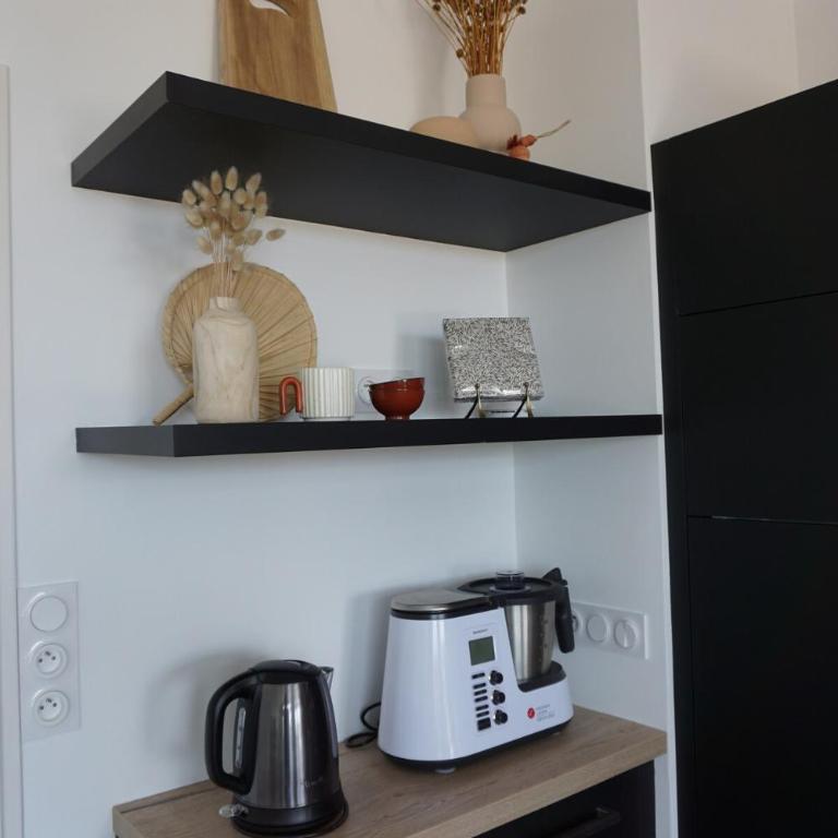 Appartement cosy 2 ch avec toit terrasse & parking - Lumineux et calme - Appartement 2 Chambres avec Terrasse - 12