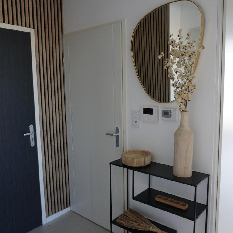 Appartement cosy 2 ch avec toit terrasse & parking - Lumineux et calme - Appartement 2 Chambres avec Terrasse - 17