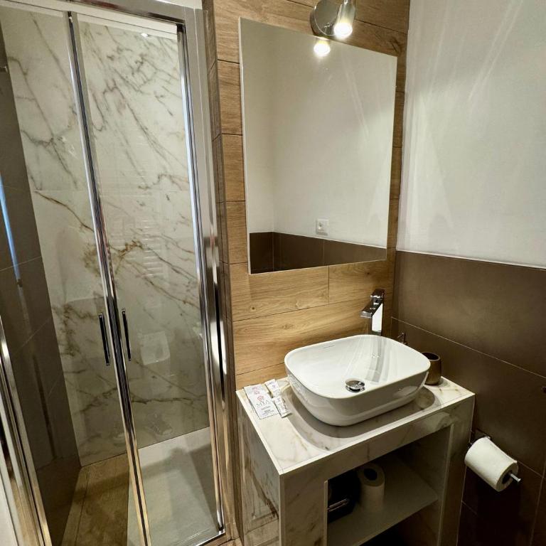 Vista Fiera Bologna - Camera Quadrupla con Bagno Privato - 3