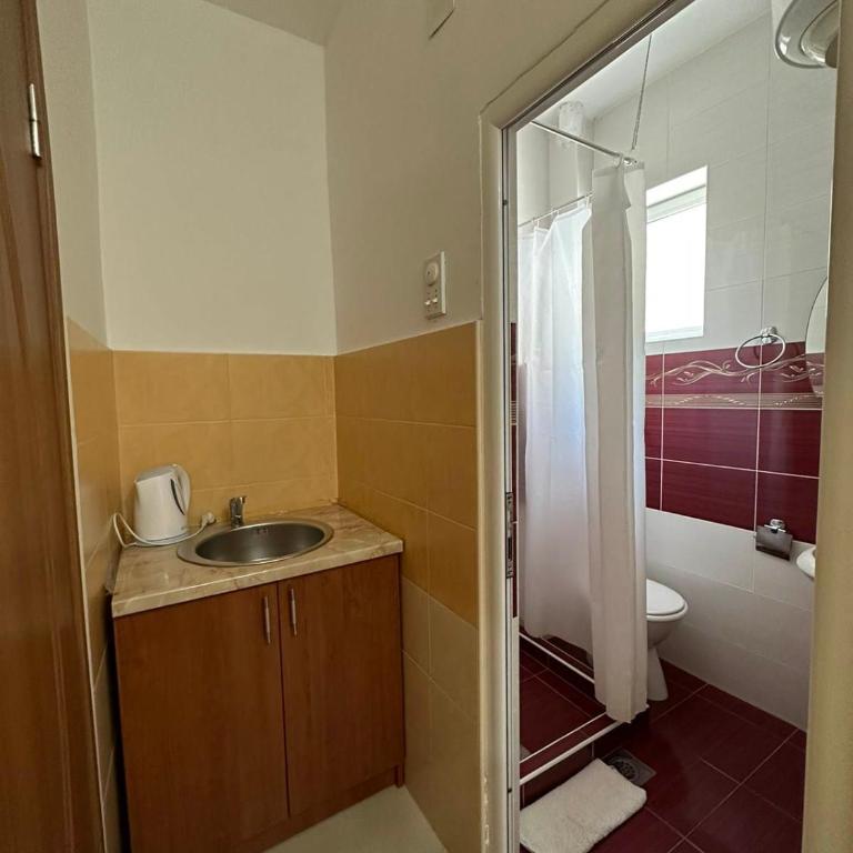 Apartments MyDay - Niskobudžetna Dvokrevetna Soba sa Zasebnim Krevetima - 1