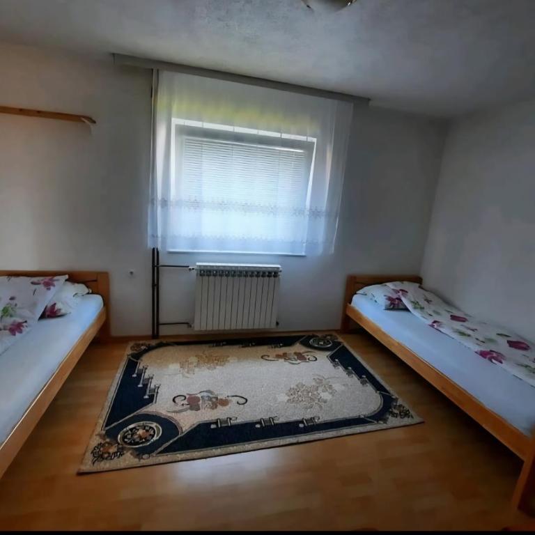 Ilidža فله مع حديقة - Villa - 15