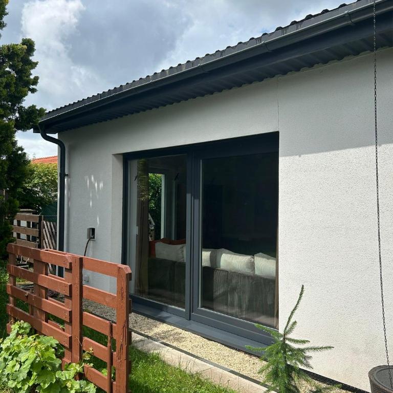 Bezauberndes Gästehaus mit Terrasse - One-Bedroom Apartment - 13