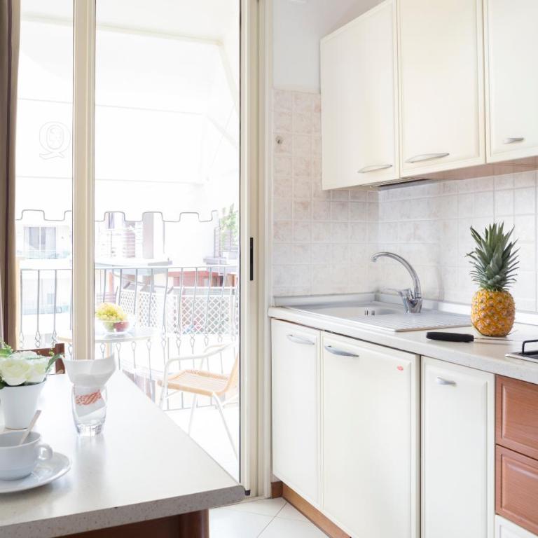 Residence Queen - Studio with Balcony (2 Adults) - 9