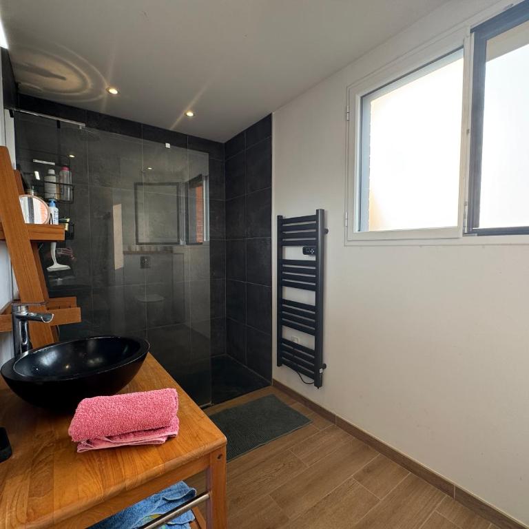 LUrbanMans - 6pers - Circuit Bugatti - Wi-fi - Three-Bedroom Vacation Home - 4