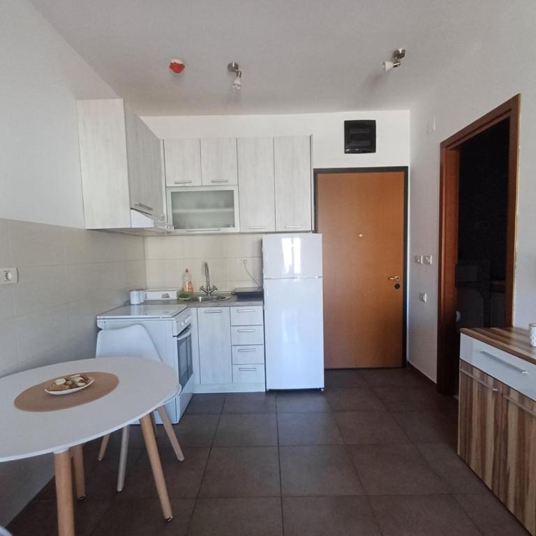Apartman City kvart Podgorica - Studio Apartment with One Double Bed - 19