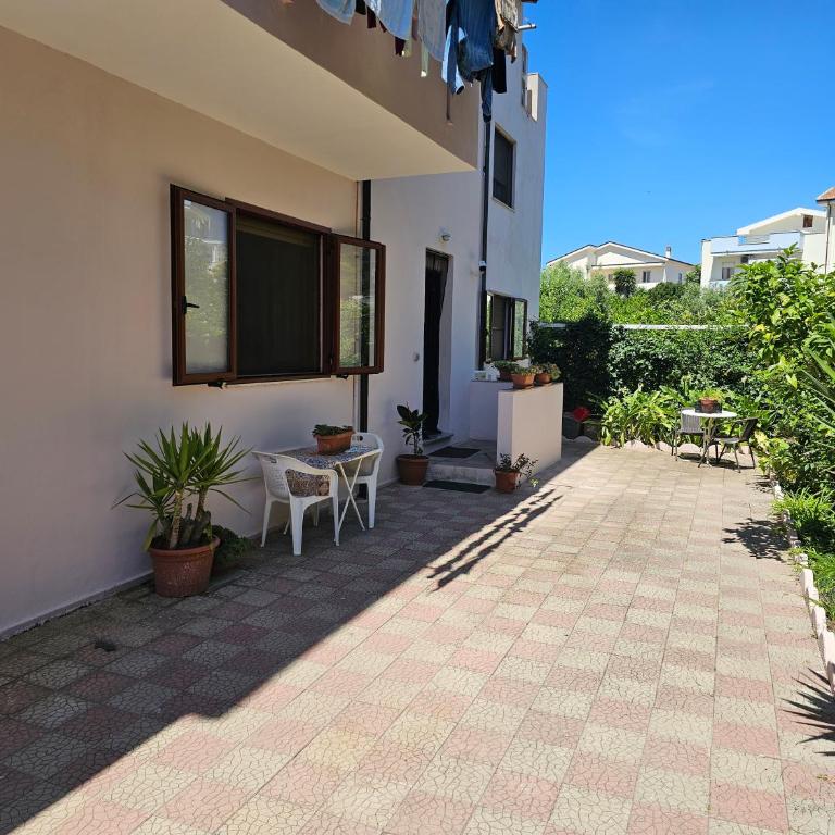 Sardina Holiday Gaudì - One-Bedroom Apartment with Garden - 1