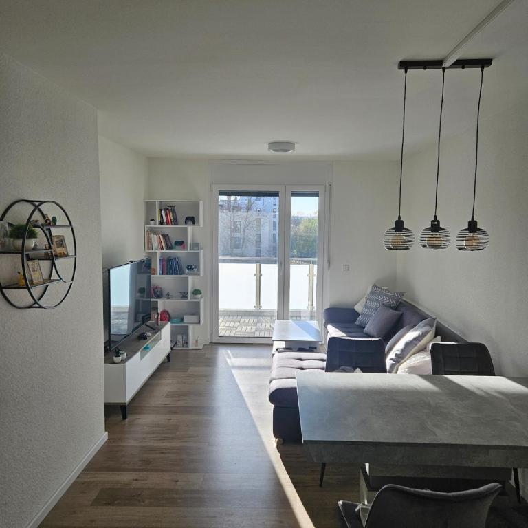 Bright 2-room apartment with balcony in Nuremberg - Apartamento de 1 dormitorio - 1