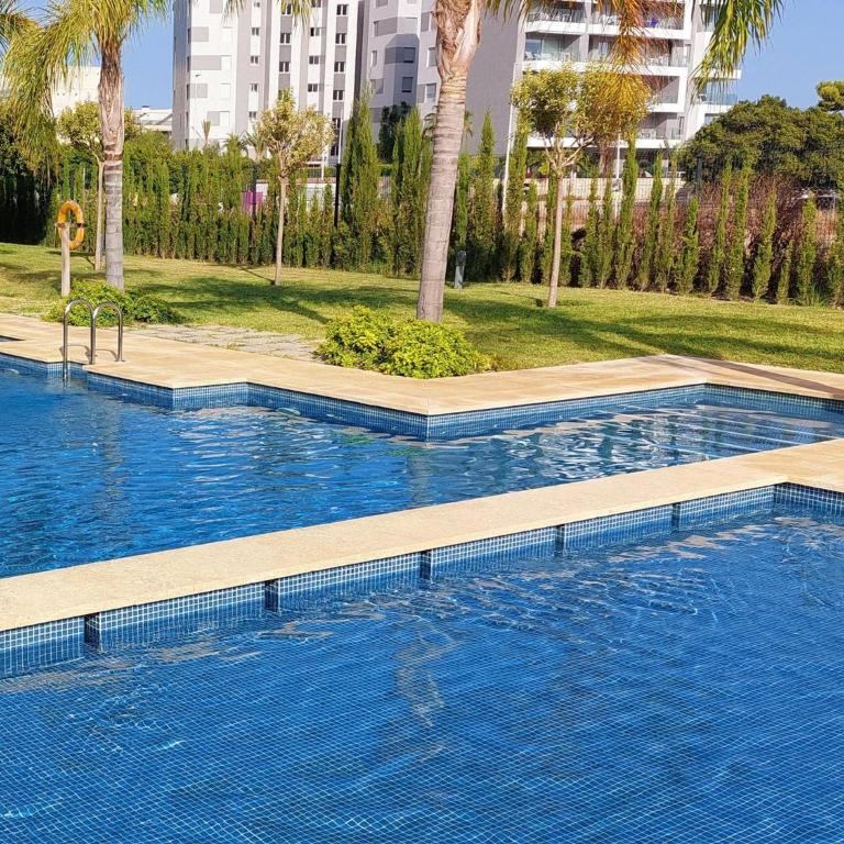 Flat in Villajoyosa with Sea Views & Pool - Apartamento de 2 dormitorios - 1