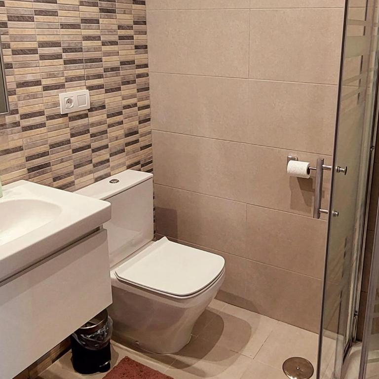 Flat in Villajoyosa with Sea Views & Pool - Apartamento de 2 dormitorios - 20