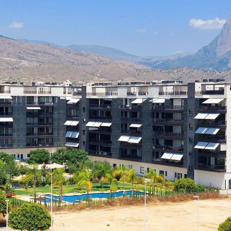 Flat in Villajoyosa with Sea Views & Pool - Apartamento de 2 dormitorios - 2