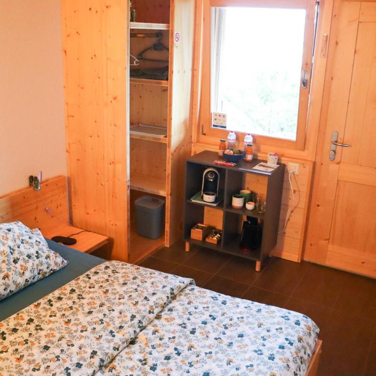 Chalet Tzarbonire - Doppelzimmer mit Bergblick - 1
