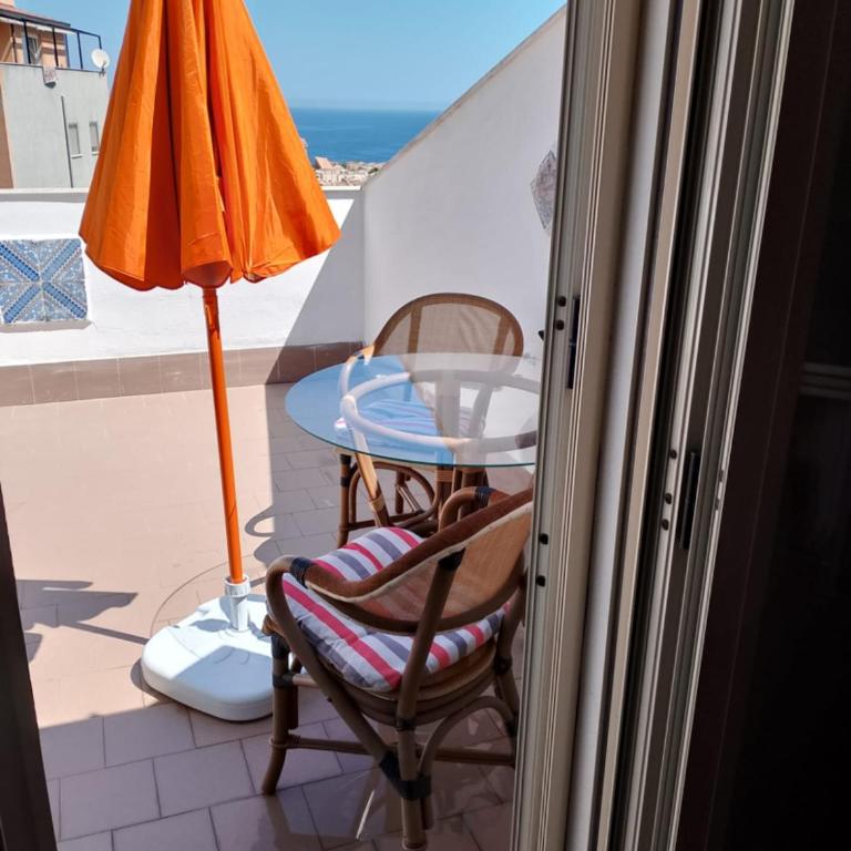 Fantastic, sea view apartment via Duchessa - Two-Bedroom Apartment - 22