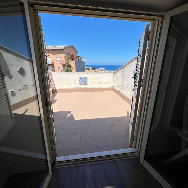 Fantastic, sea view apartment via Duchessa - Two-Bedroom Apartment - 29