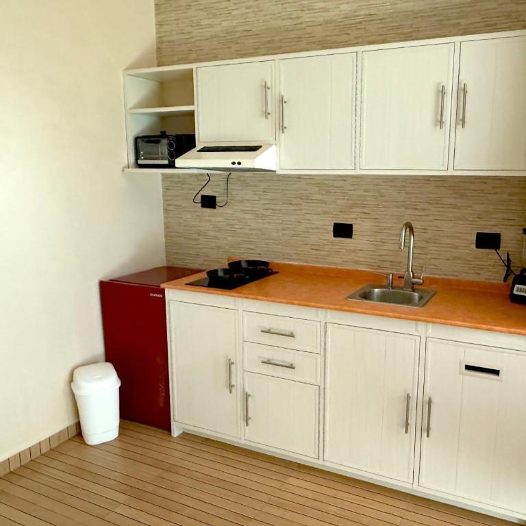 Condo PLAYA 78 - Deluxe King Studio - 6